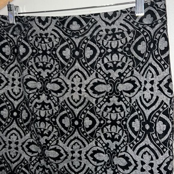 Ladies ANN TAYLOR Poly Wool lined Skirt size 8p like new - Picture 6 of 8